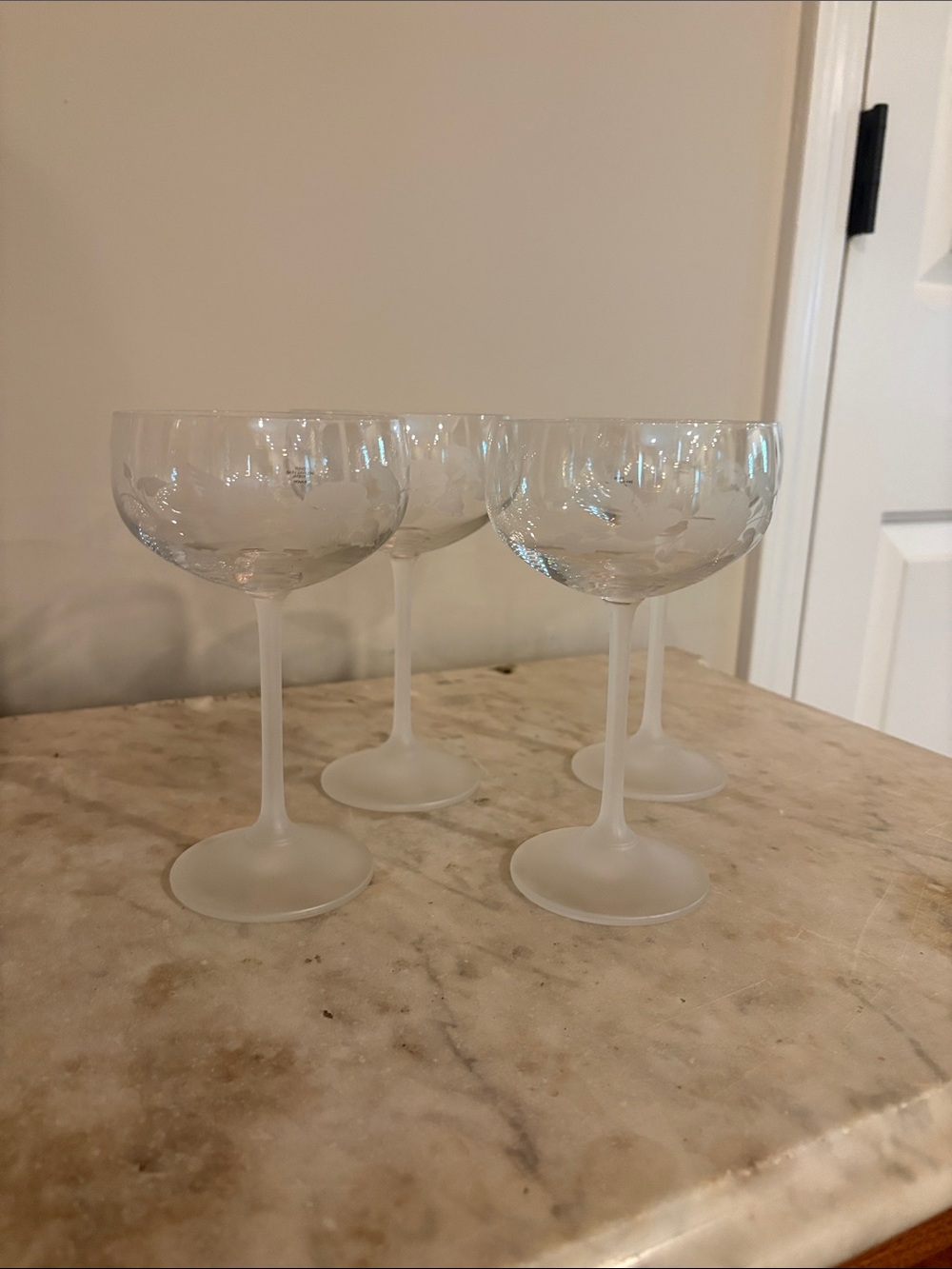 Set of 4 Hummingbird. Rystal Saucer Champagne glass
